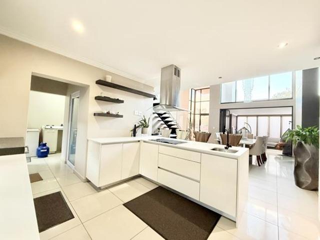 4 Bedroom House in Fourways