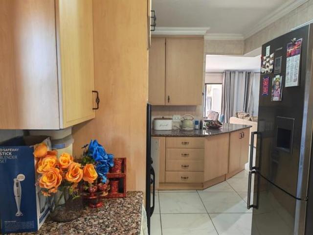 4 Bedroom House in Faerie Glen