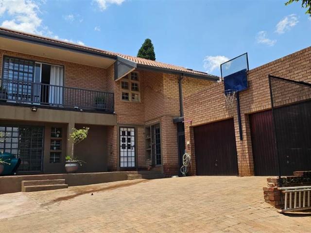 4 Bedroom House in Faerie Glen