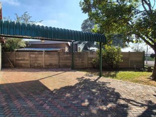4 Bedroom House in Falcon Ridge