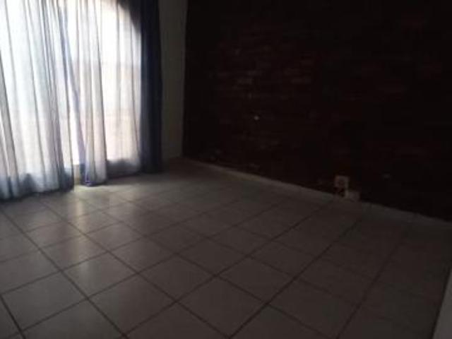 4 Bedroom House in Falcon Ridge