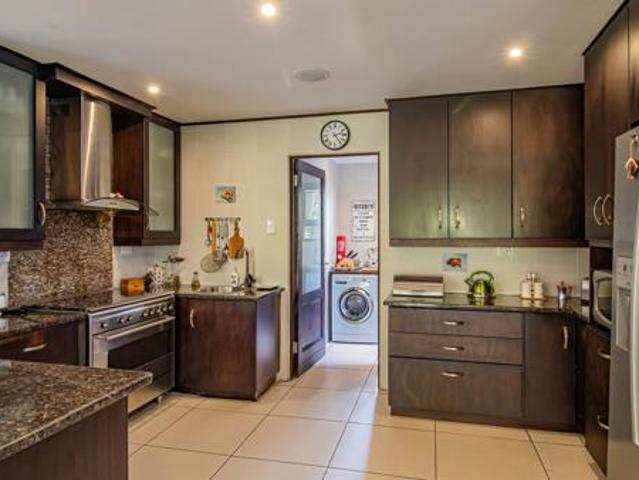 4 Bedroom House in Featherbrooke Estate