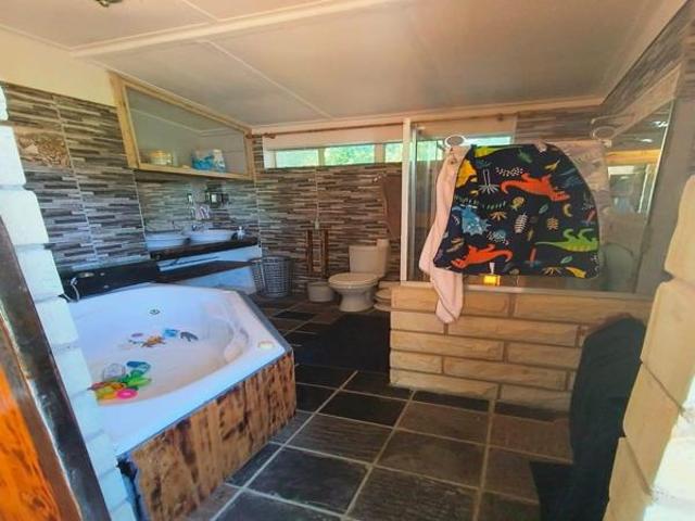 4 Bedroom House in Ficksburg