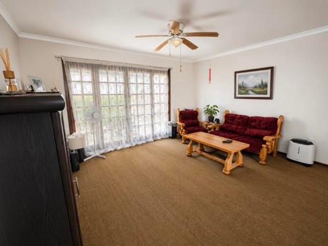 4 Bedroom House in Fichardt Park