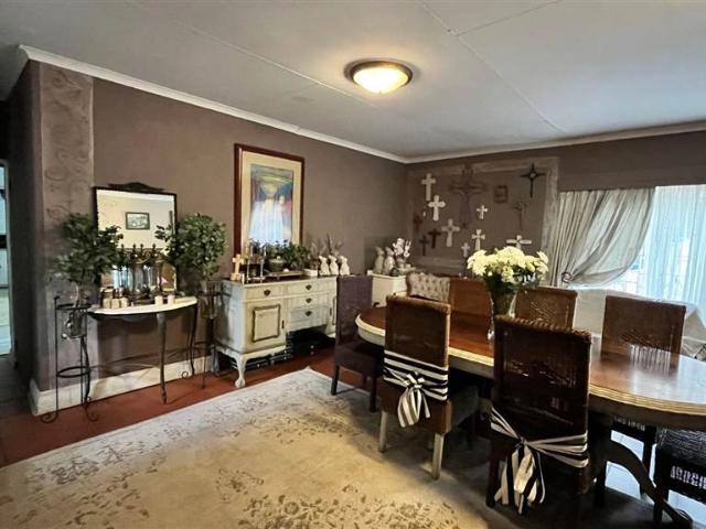 4 Bedroom House in Flamingo Park