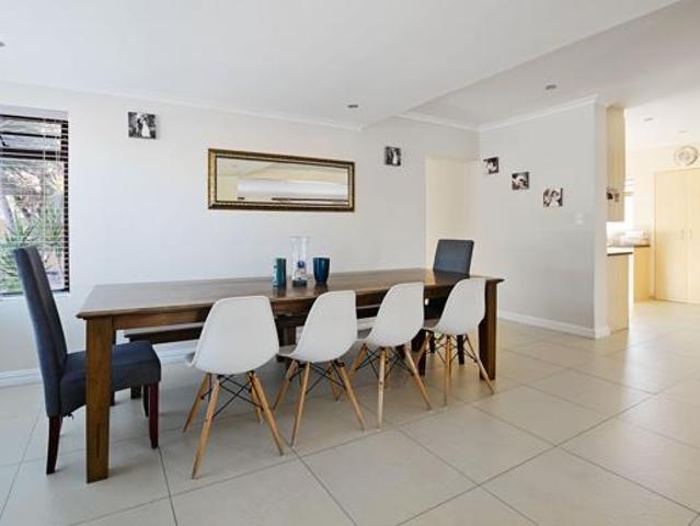 4 Bedroom House in Flamingo Vlei