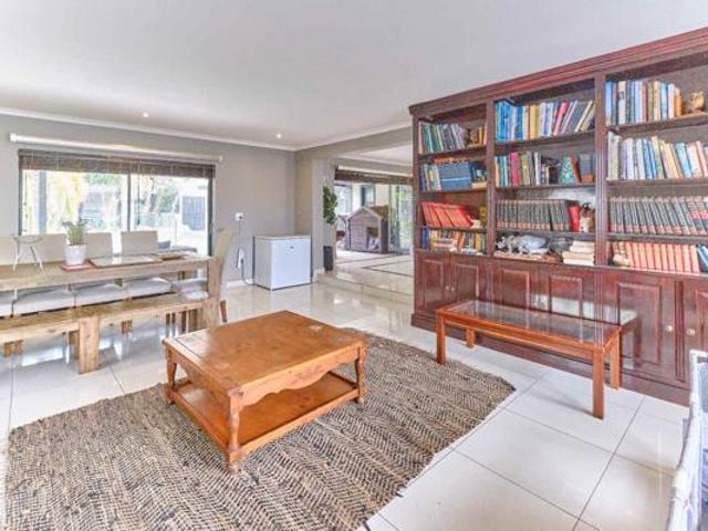4 Bedroom House in Flamingo Vlei