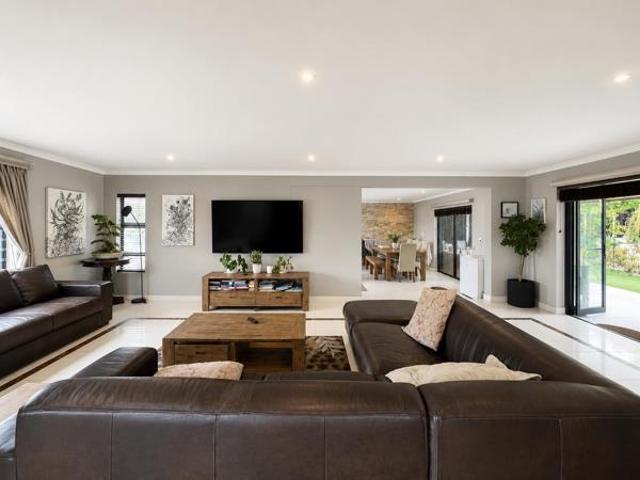4 Bedroom House in Flamingo Vlei