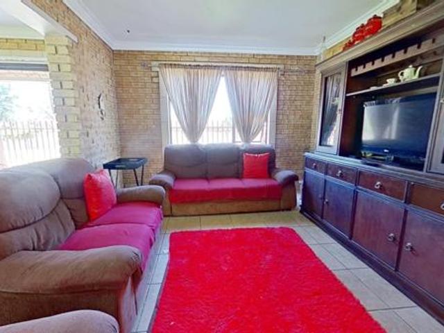 4 Bedroom House in Flamwood
