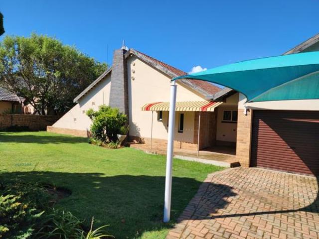 4 Bedroom House in Flamwood