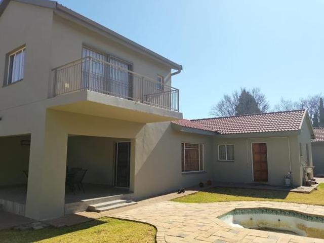 4 Bedroom House in Flamwood