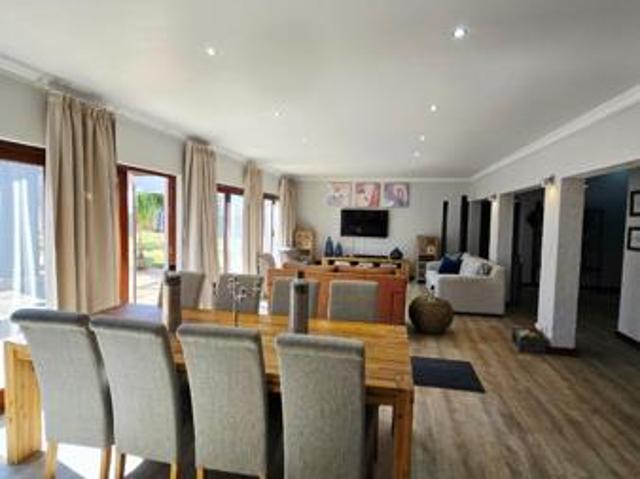 4 Bedroom House in Flamwood