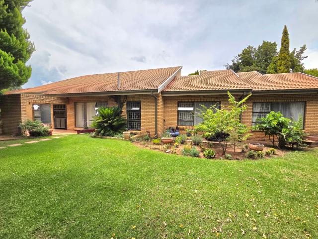4 Bedroom House in Flamwood