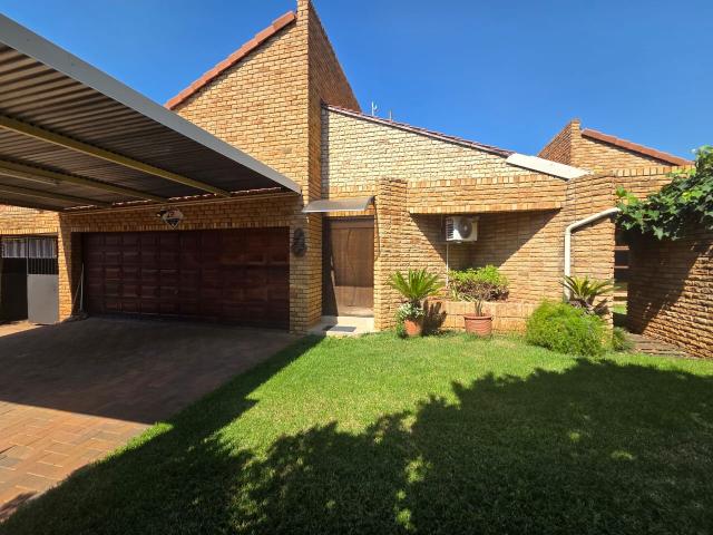 4 Bedroom House in Flamwood