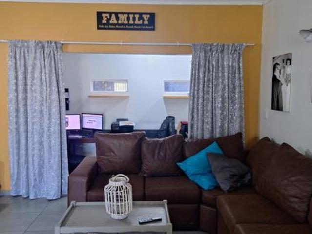 4 Bedroom House in Flamwood