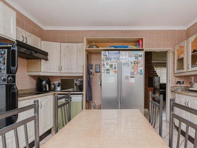 4 Bedroom House in Fleurhof