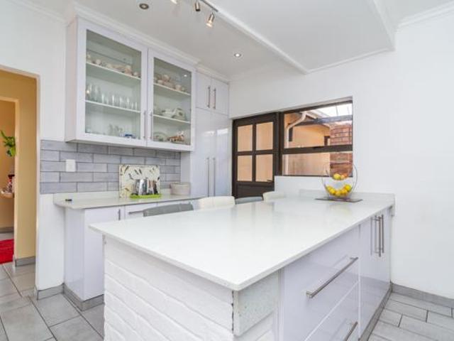 4 Bedroom House in Fleurhof