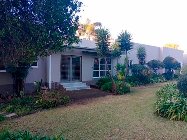 4 Bedroom House in Flora Gardens