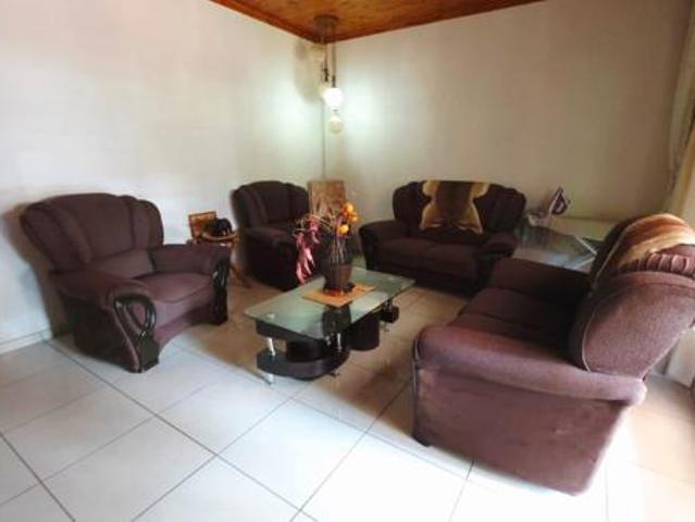 4 Bedroom House in Flora Park