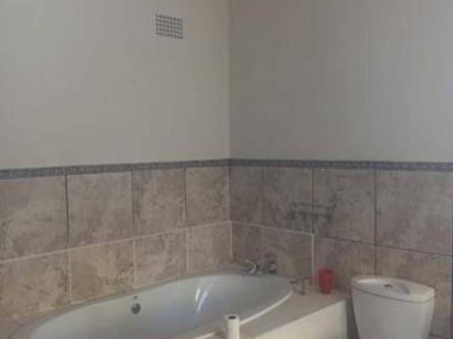 4 Bedroom House in Florida Park