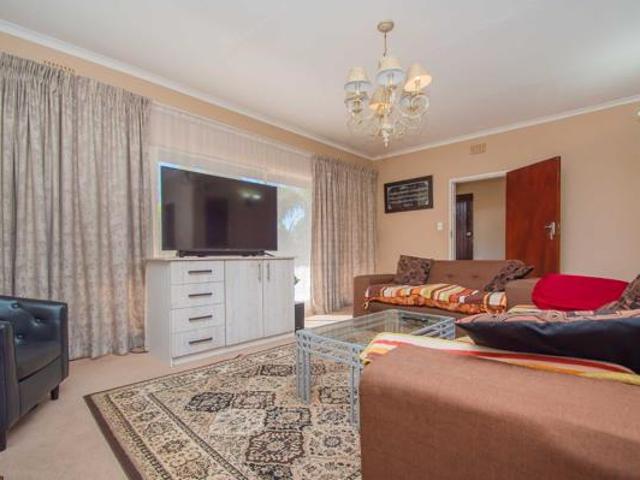 4 Bedroom House in Florida Park