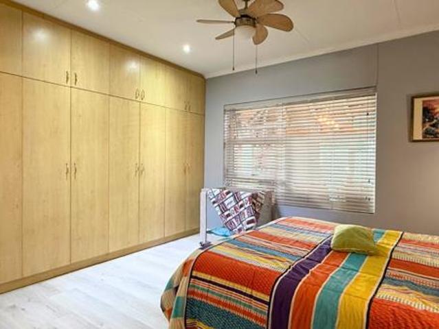 4 Bedroom House in Franskraal