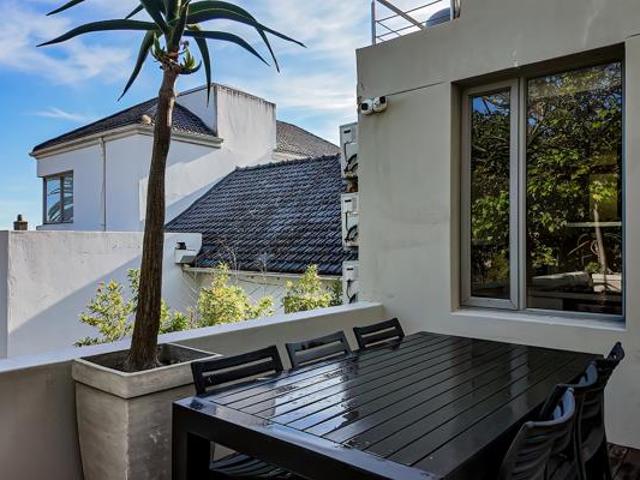 4 Bedroom House in Fresnaye