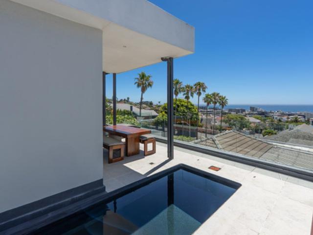 4 Bedroom House in Fresnaye