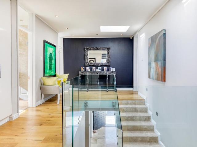 4 Bedroom House in Fresnaye