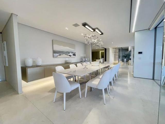 4 Bedroom House in Fresnaye