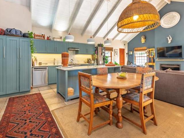 4 Bedroom House in Kommetjie