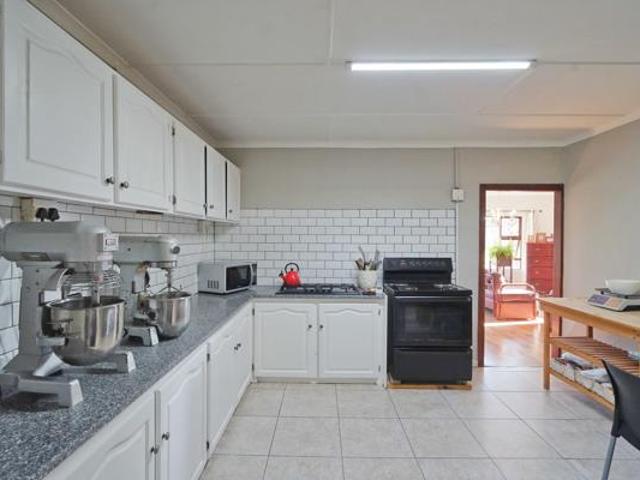 4 Bedroom House in Kaysers Beach