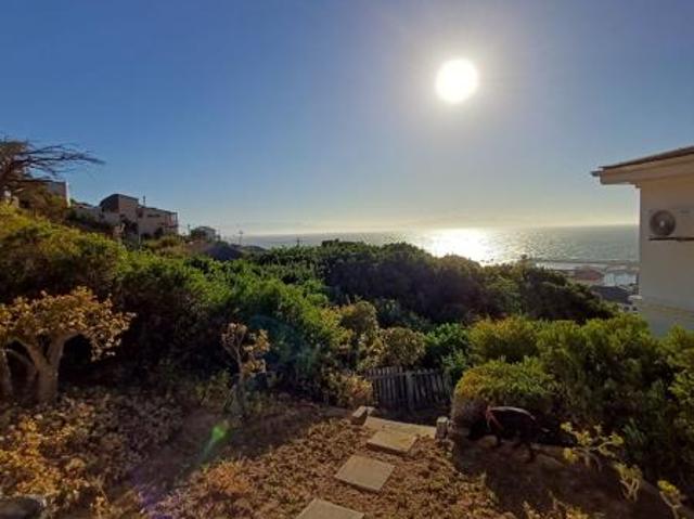 4 Bedroom House in Kalk Bay