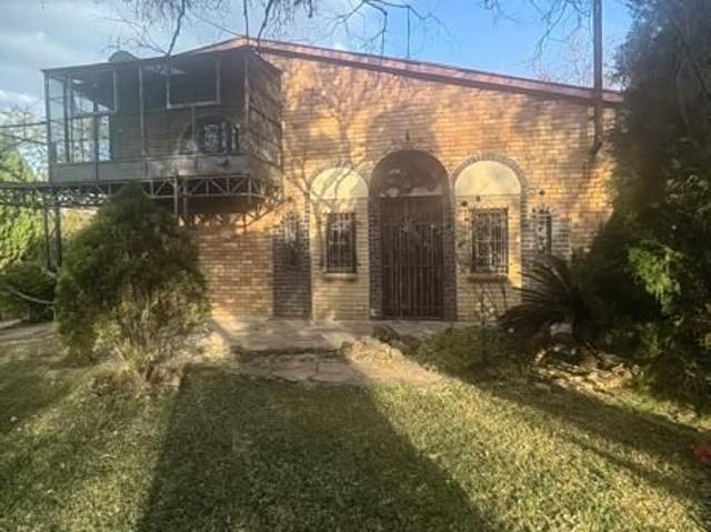 4 Bedroom House in Kameeldrift East