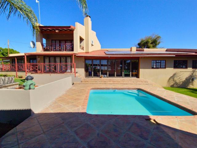 4 Bedroom House in Kanoneiland