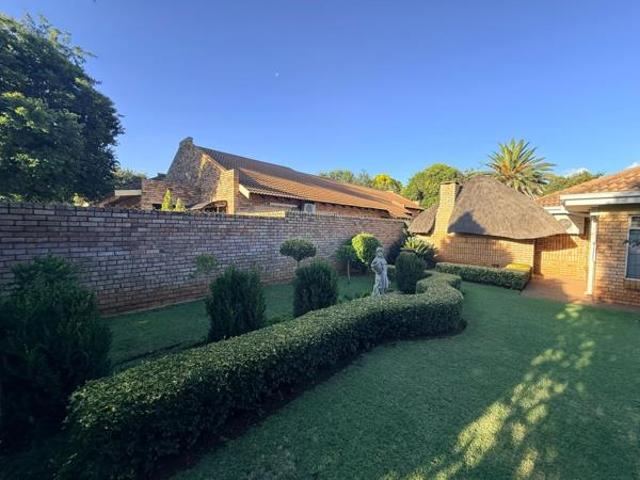 4 Bedroom House in Kanoniers Park