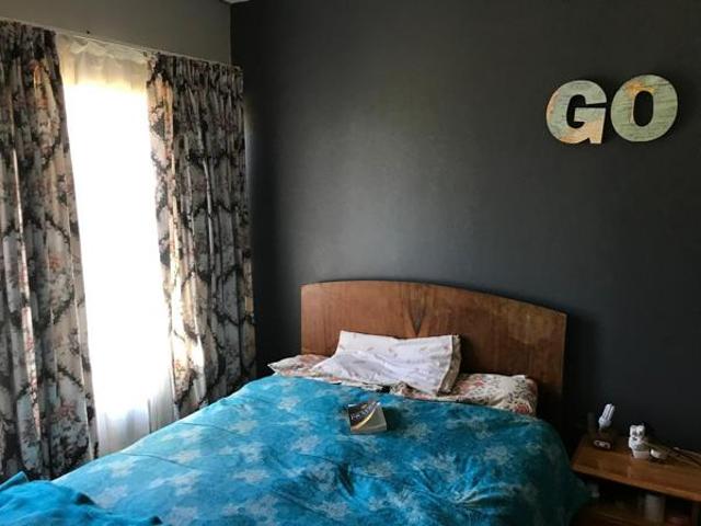 4 Bedroom House in Kanonkop