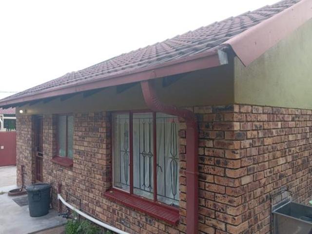 4 Bedroom House in Karino