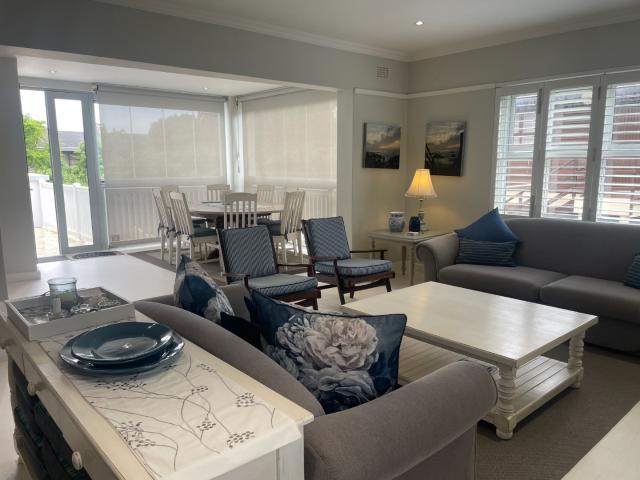 4 Bedroom House in Keurboomstrand