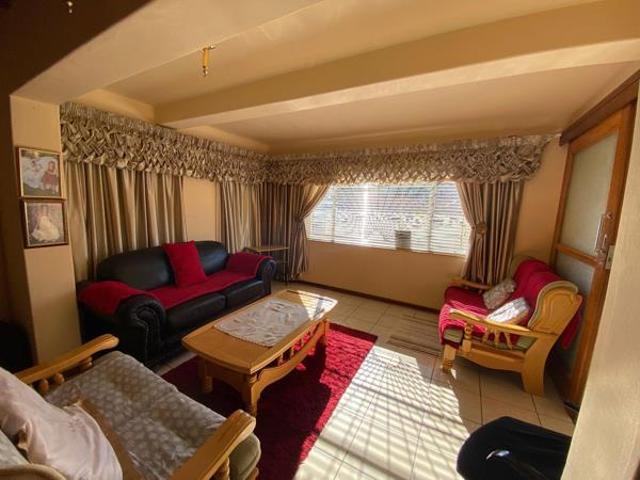 4 Bedroom House in Keimoes