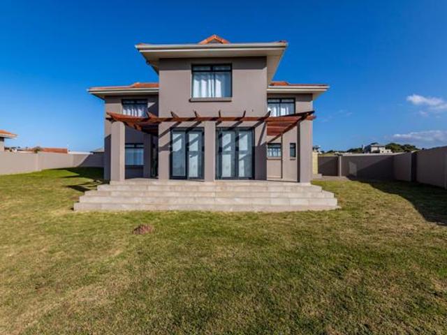 4 Bedroom House in Kidds Beach