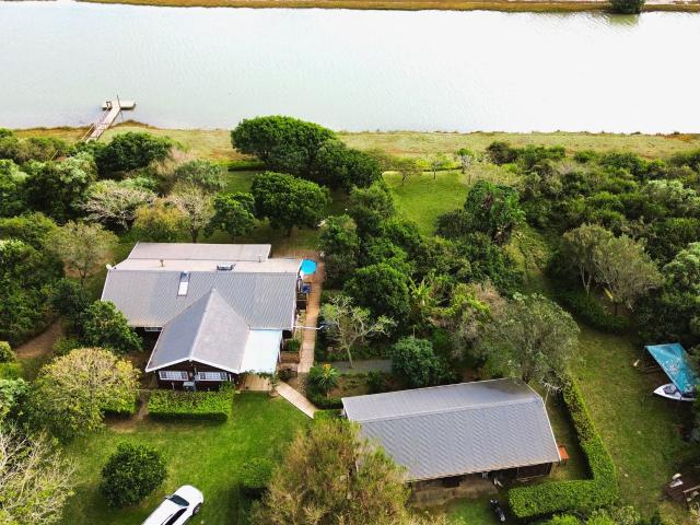 4 Bedroom House in Kaysers Beach
