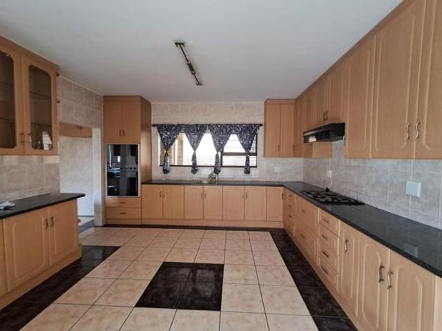 4 Bedroom House in Kimberley Central