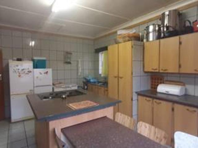 4 Bedroom House in Gemdene