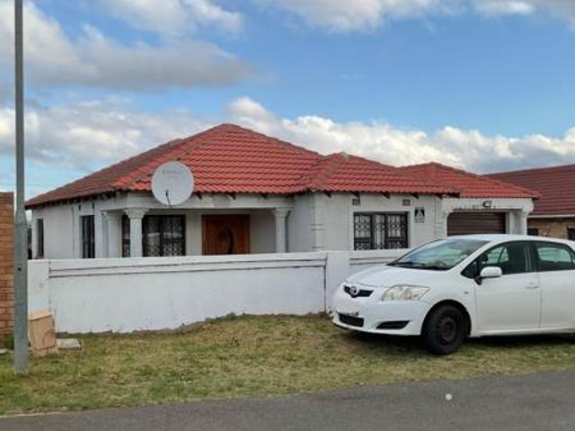 4 Bedroom House in King Williams Town Qonce Central