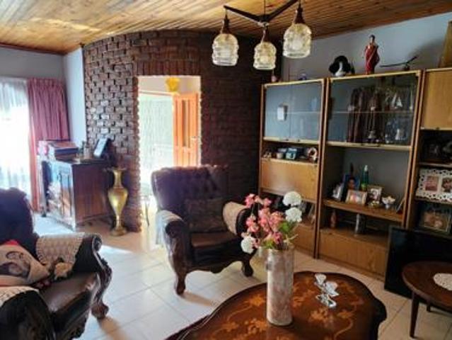 4 Bedroom House in King Williams Town Qonce Central