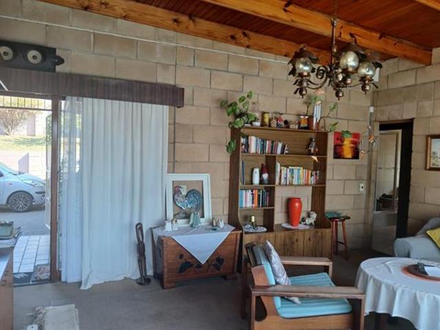 4 Bedroom House in King Williams Town Qonce Central