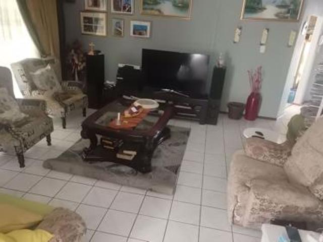 4 Bedroom House in King Williams Town Qonce Central