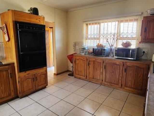4 Bedroom House in King Williams Town Qonce Central