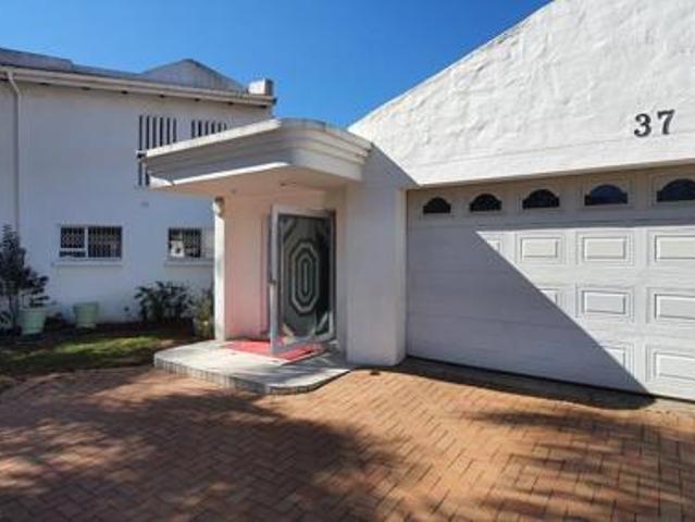 4 Bedroom House in King Williams Town Qonce Central